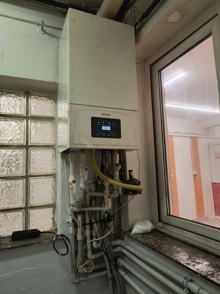 Sector 4, Aparatorii Patriei, vis-avis Auto Nesty 80 metri patrati,